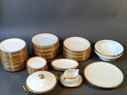 null Porcelain dinner service with gold filet, including a soup tureen, a sauceboat,...