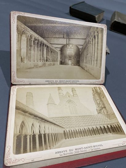 null Set of 17 small albums of postcards of various views of France, including Normandy.
Approx....