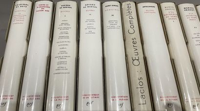 null Set of 70 volumes of La Pléiade.