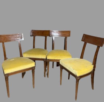 null Four mahogany dining chairs with banded backs.
Empire style.

Joint : 
a chair...