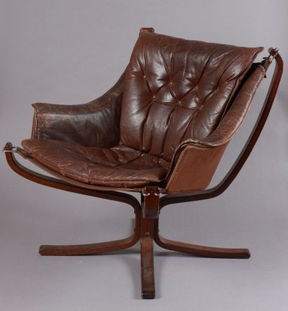 Sigur RESSEL (né en 1920) Paire de fauteuils Falcon (modèle crée en 1974) La structure...