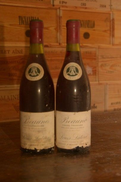 null 2 Bouteilles Beaune Vignes Franches 1971 Louis Latour, étiquettes légèrement...