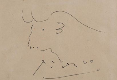 Pablo Picasso (1881-1973) Taureau Encre de Chine signé en bas au milieu. Papier insolé...
