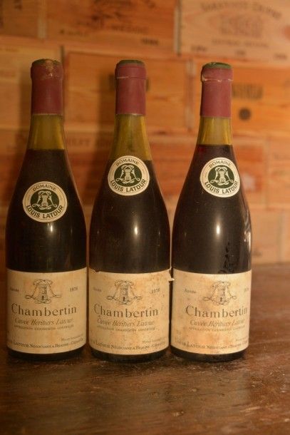 null 3 Bouteilles Chambertin 1976 Louis Latour, niveaux: 1 à 3,5 cm, 1 à 4,5 cm,...