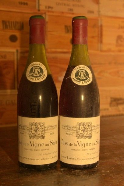 null 2 Bouteilles Corton Clos de la Vigne au Saint 1971 Louis Latour, niveau: 1 à...