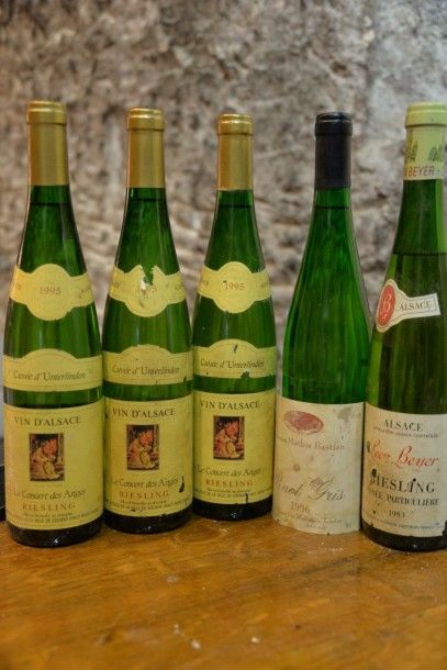 null 1 Lot Divers vins d'Alsace, (5 Bouteilles).