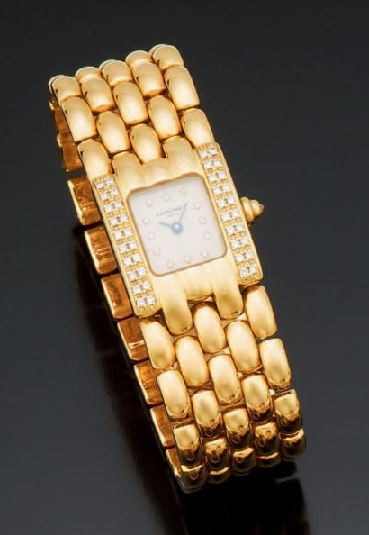CHAUMET Modèle Khésis
Montre bracelet de dame en or jaune 18K (750°/00). Boîtier...