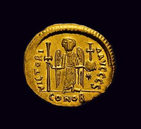 null Justinien (527-567)
Solidus (4,48 g). Constantinople, officine S.
A/ Buste casqué...