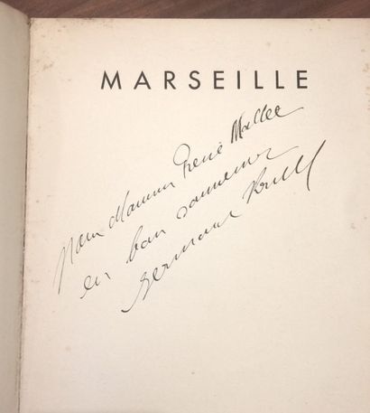 Marseille par Germaine Krull, Paris, Éditions...