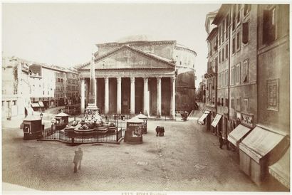 null Petit album rouge Roma, 50 vues de Rome, après 1870.
Cinquante (50) épreuves...