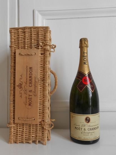null 1 magnum Champagne Möet et Chandon Vintage 1983 250ème Anniversaire, coffret...