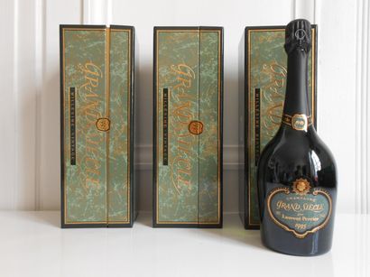 null 3 bouteilles Laurent Perrier Grand Siècle Millésime Vintage 1995 dans leur coffret....