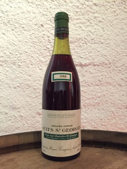 null 1 bouteille Nuits Saint Georges 1959 Clos des Porets Saint Georges Henri Gouge,

niveau...