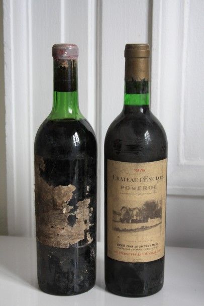 null 2 bouteilles 

1 bouteille : Château Petit Village 1964,

niveau : haute épaule,...