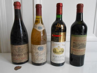 null Un lot de vin comprenant : 

1 bouteille Chablis 1989 Château de Béru, bon niveau,...