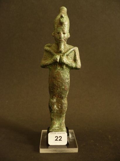 null - Bronze d'un Osiris momiforme, tenant ses attributs, coiffé de la couronne...