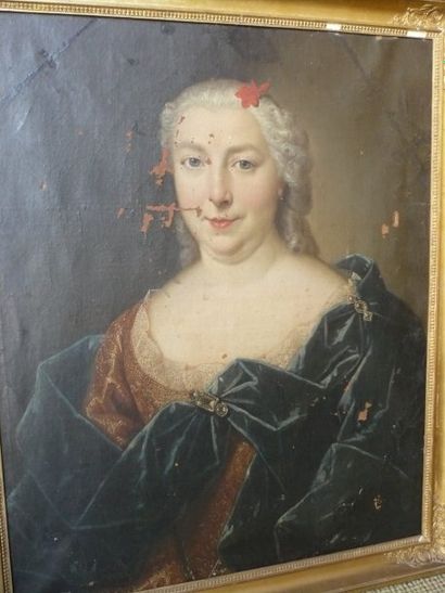 Éole française du XVIIIe siècle Portrait de femme Huile sur toile. 76 x 63 cm Soulèvement,...