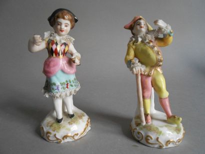 null MEISSEN

Deux statuettes en porcelaine à décor polychrome représentant Arlequin...