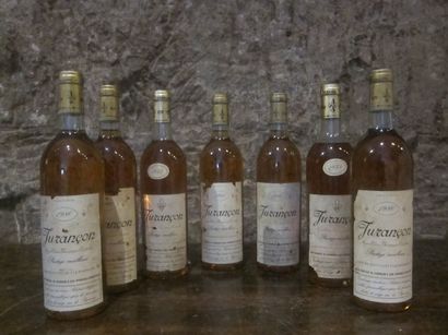 null 7 bouteilles :

- 5 bouteilles Jurançon "Vendanges tardives" 1980

- 2 bouteilles...