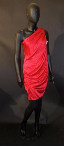null Jackie ROGERS : Lot de deux robes de cocktail en soie, 

l'une rouge à décolleté...