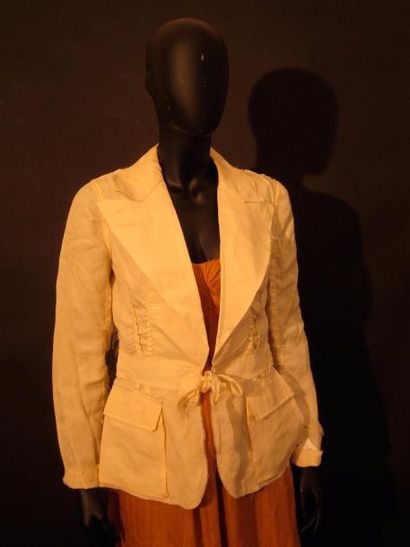 null LANVIN collection blanche, Jackie ROGERS : Lot composé : 

d'une veste en soie...