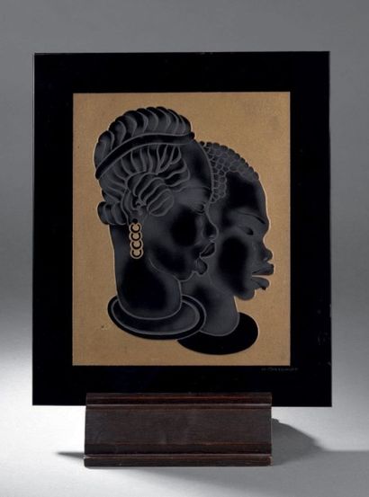 G. BASSINOT - NANCY Couple d'africains
Dalle de verre opalin noir à vue rectangulaire...