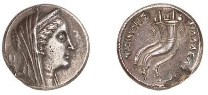 null PTOLEMEE II Philadelphe (285-246 av. J.C.). Décadrachme d'argent frappé à ALEXANDRIE...
