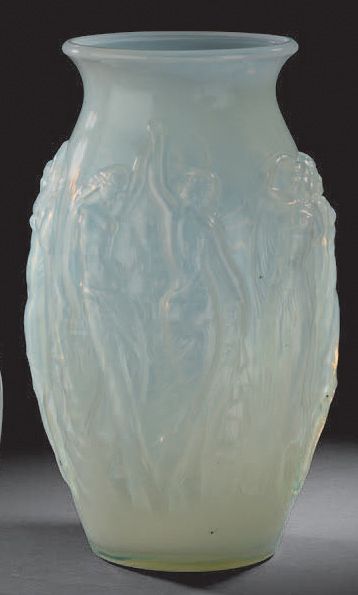 Marius Ernest SABINO (1878-1961) (attribué à) 
Grand vase ovoïde à col évasé modèle...