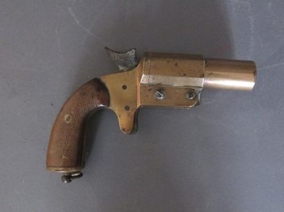 null Pistolet lance fusée de la guerre de 1914 en laiton (Chobert, rue Lafayette...