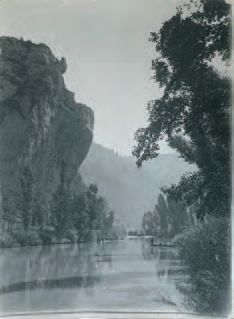 Amateur pictorialiste Effet d'ombre sur des chemins, France, vers 1910.
Deux épreuves...