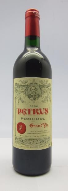 null 1 Bouteille Pétrus, 1994, bon niveau