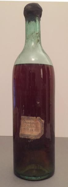 null 1 bouteille ARMAGNAC 1861 selon étiquette manuscrite, niveau basse épaule. Capsule...