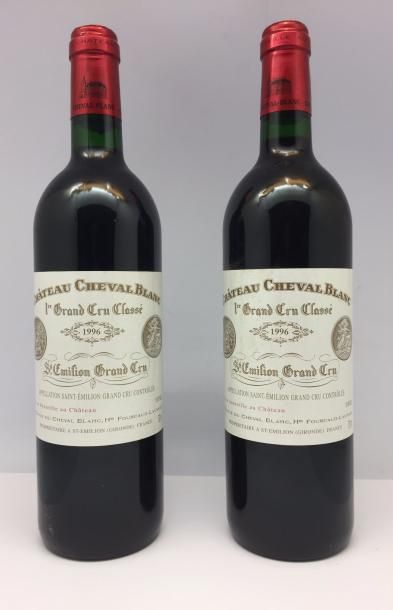 null 2 Bouteilles Château Cheval Blanc, Saint-Emilion, 1996 , bons niveaux