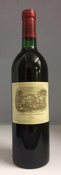 null 1 Bouteille Château Lafite Rothschild, Pauillac, 1983, base goulot