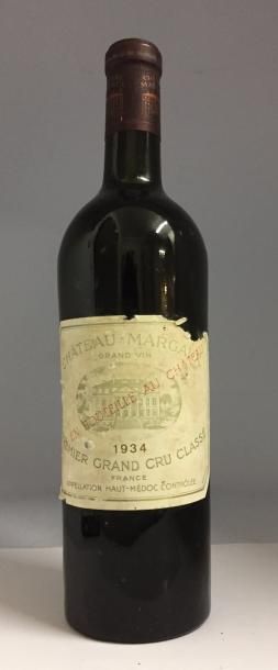 null 1 Bouteille Château Margaux, 1934, base du goulot, étiquette arrachée