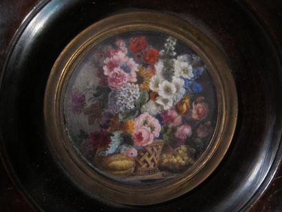 null Ecole Française du XIX° siècle

"Bouquets de fleurs"

Deux miniatures, signées...