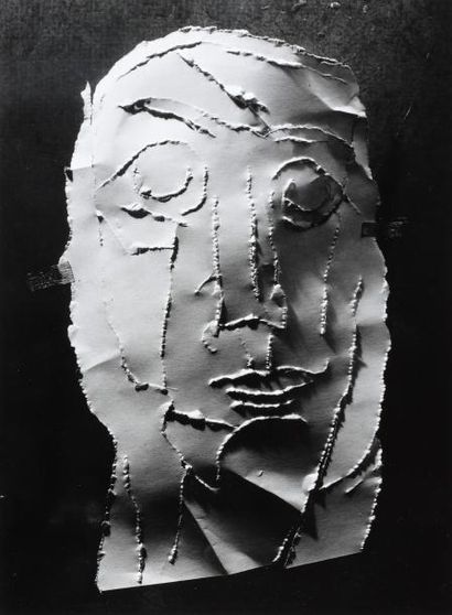 Henry de WAROQUIER (1881-1970) Papier découpé représentant un visage. 1935.
Tirage...