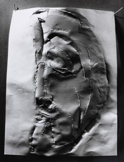 Henry de WAROQUIER (1881-1970) Papier découpé représentant un visage en forme de...