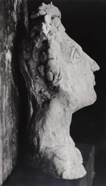 Henry de WAROQUIER (1881-1970) "Sculpture de profil". 1935.
Signé, daté et annoté...