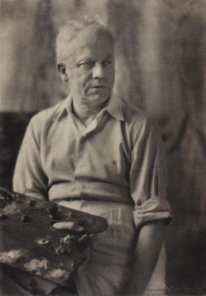Laure ALBIN GUILLOT (1879-1962) Raoul Dufy dans son atelier, 1937.
Tirage sur papier...