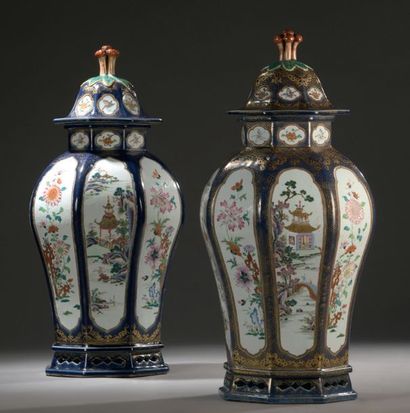 CHINE - XIXe siècle Deux importantes potiches pouvant former paire de forme balustre...