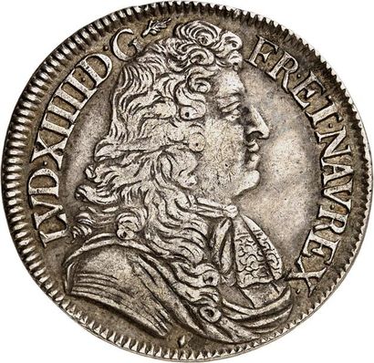 null LOUIS XIV (1643-1715). Demi-écu à la cravate 1679 AIX (&). 13,67 g.
Même description....