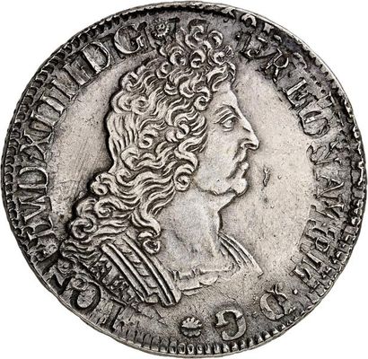 null LOUIS XIV (1643-1715). Écu aux insignes 1701 NANTES (T). 27,16 g. Même description....