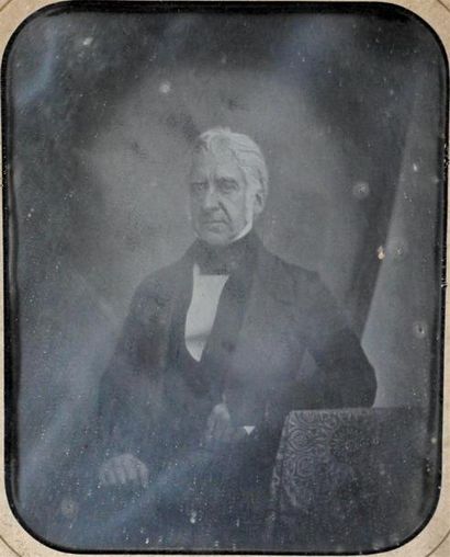 PHOTOGRAPHIES Attr. à Sabatier-Blot (1801-1881). Dr. Benoit Mojon, Paris, vers 1845.

Daguerréotype...