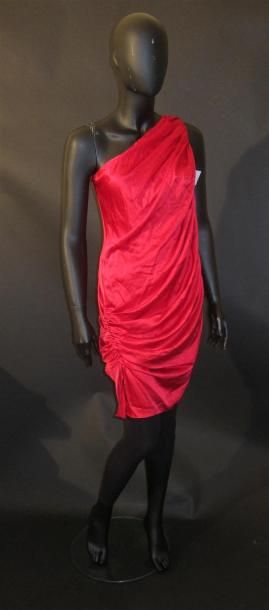 null Jackie ROGERS :Lot de deux robes de cocktail en soie, l'une rouge à décolleté...