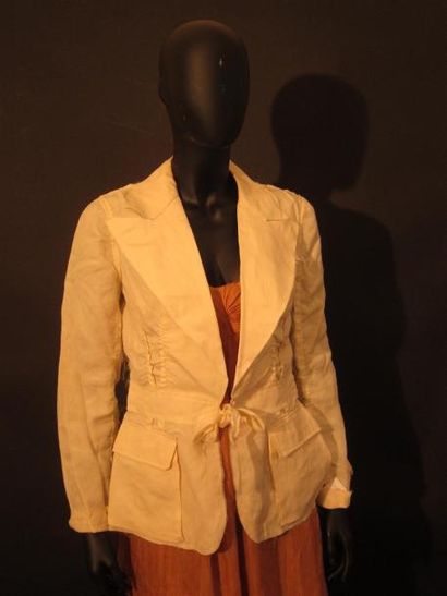 null LANVIN collection blanche, Jackie ROGERS : Lot composé : 

d'une veste en soie...