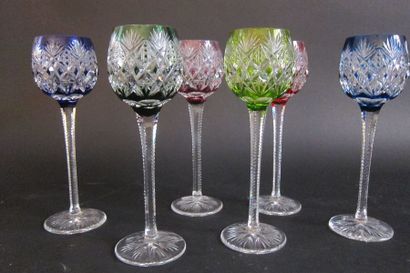 null SAINT LOUIS

Suite de six verres à vin du Rhin en crital taillé de couleurs