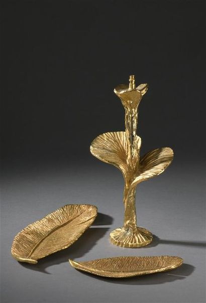 null Stéphane GALERNEAU - PARIS

Deux vides poches en bronze doré à corps de

plume.

Signés.

Long....