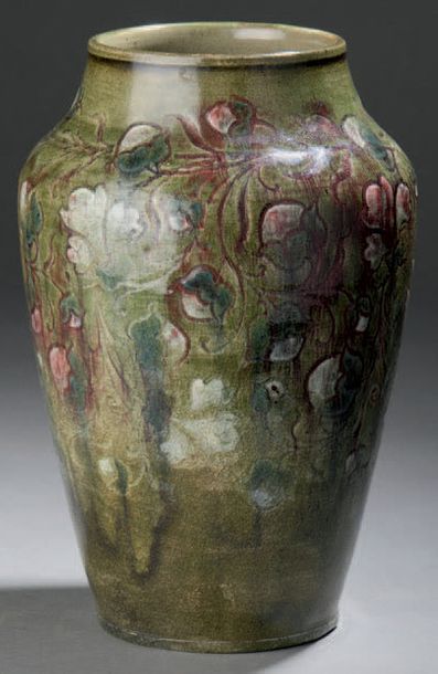 AUGUSTE DELAHERCHE (1857-1940) 
Vase en grès à corps ovoïde épaulé et col ourlé (percé...