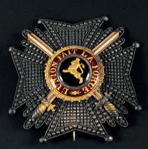 null ° Plaque de grand officier de l'ordre de Léopold de Belgique à titre militaire,...